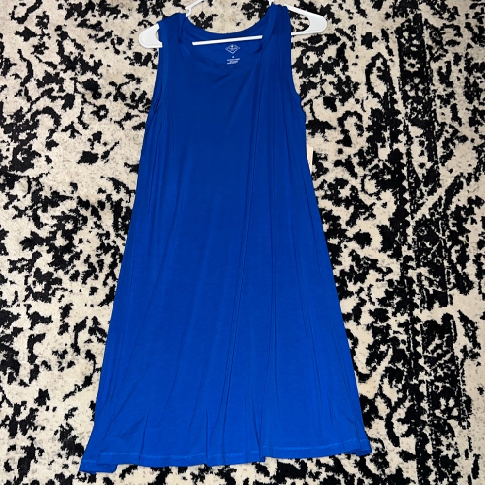 Knee-length blue dress